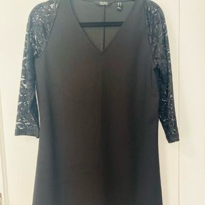 Little black dress. Short straight. Lace 3/4 sleeve. V neck.